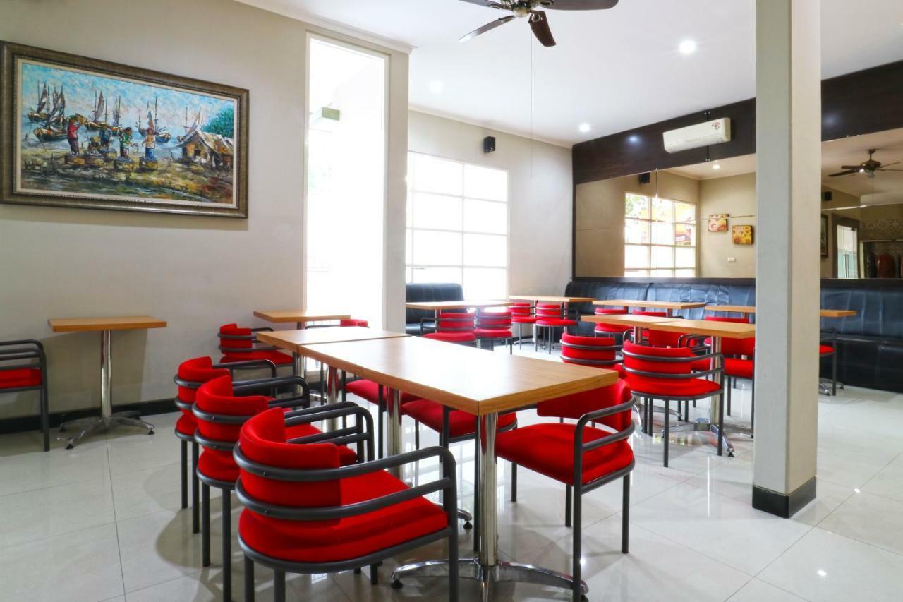Chiaro Hotel Syariah Sidoarjo Eksteriør billede