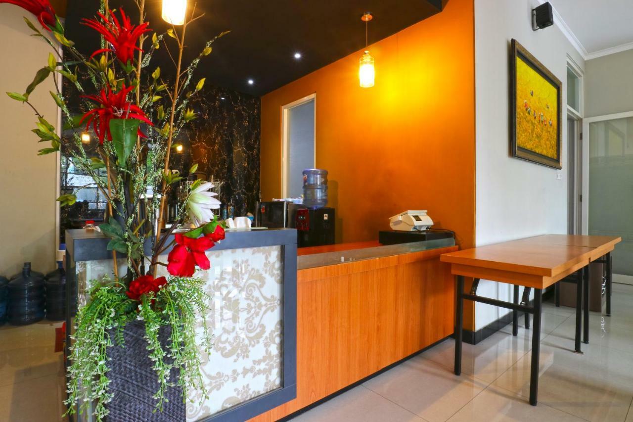 Chiaro Hotel Syariah Sidoarjo Eksteriør billede