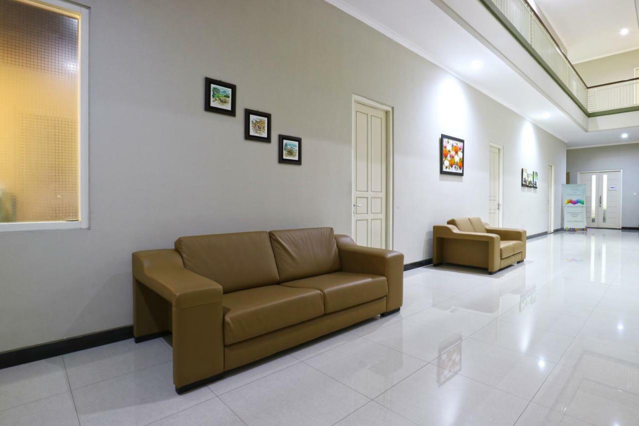 Chiaro Hotel Syariah Sidoarjo Eksteriør billede